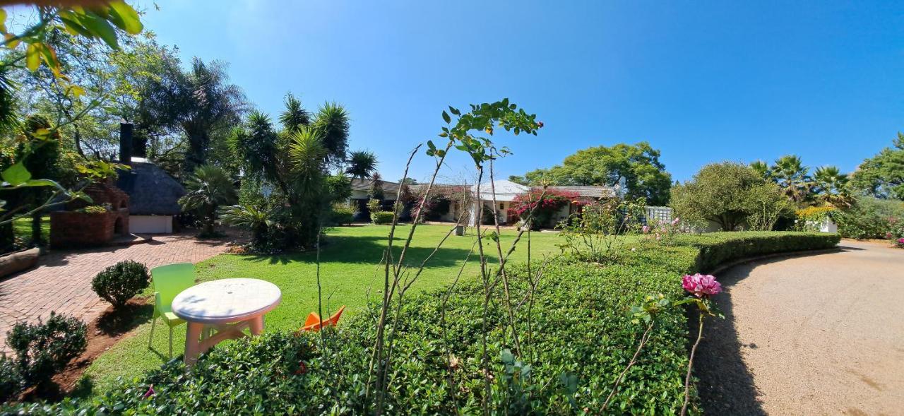 Blue Mango Lodge Kempton Park Exterior foto