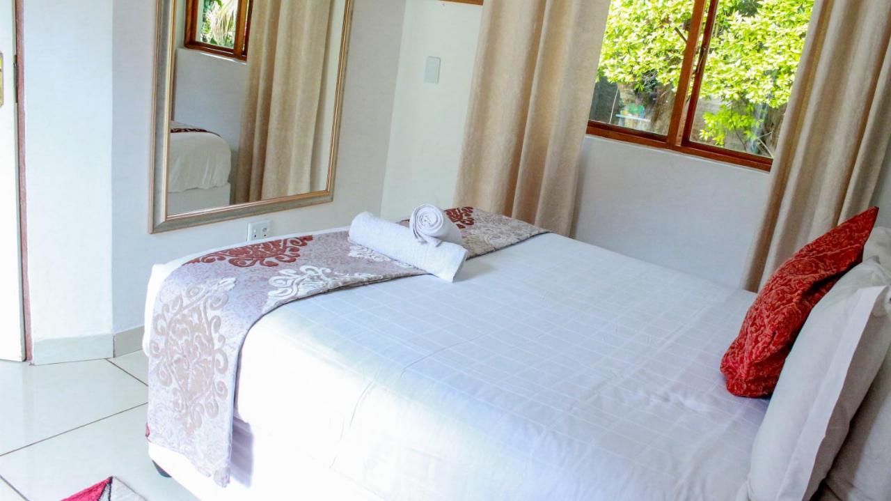 Blue Mango Lodge Kempton Park Exterior foto