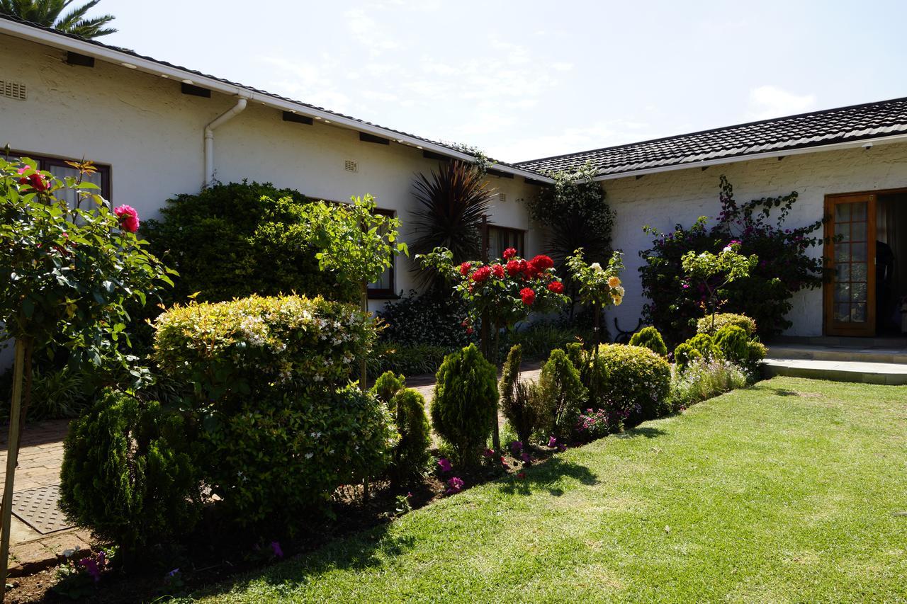 Blue Mango Lodge Kempton Park Exterior foto