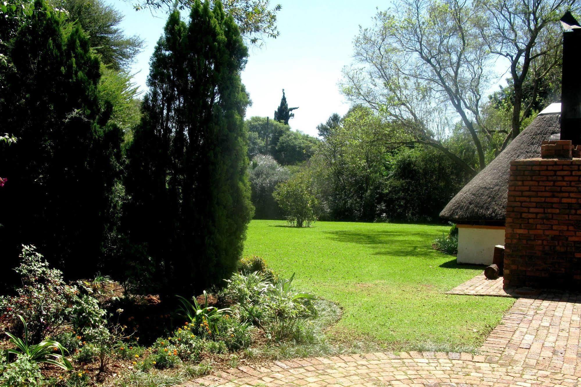 Blue Mango Lodge Kempton Park Exterior foto