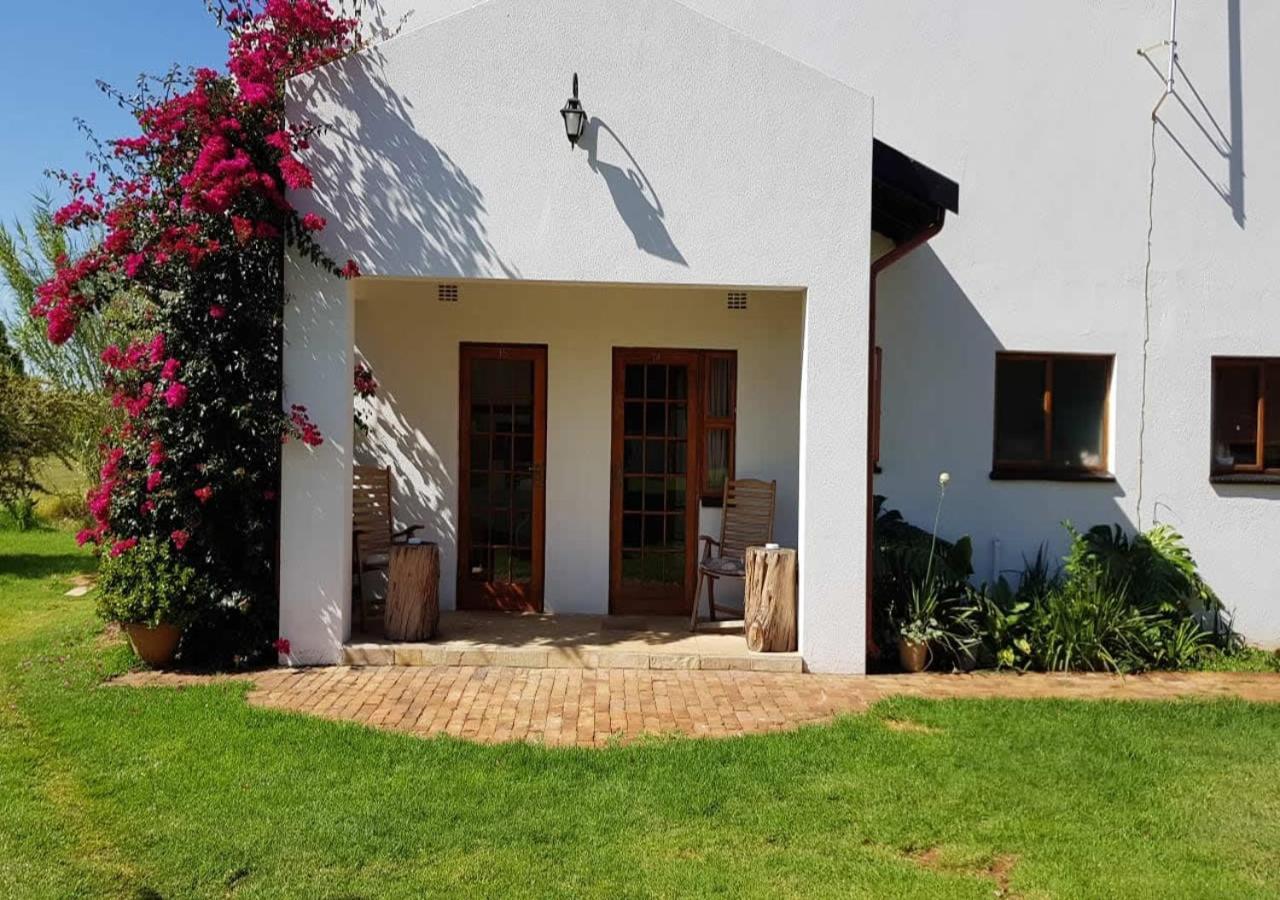 Blue Mango Lodge Kempton Park Exterior foto